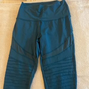 Aerie Mod Leggings in Forest Green